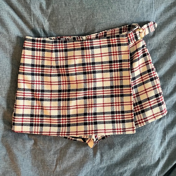 Cute shorts - Picture 2 of 6